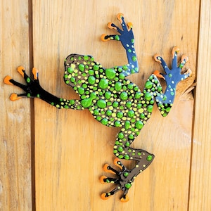 Hand Painted Iron Frog | Metal Yard and Garden Art ~ Wall Mounted Tropical Rainforest Jungle Patio Reptile Toad Tree Amphibian Decor