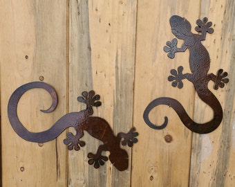 Iron Gecko Lizard | Metal Wall Art ~ Cactus Garden Decor Flat Rusted Southwest Sonoran Desert Arizona Yard Mexican Reptile Porch Critter