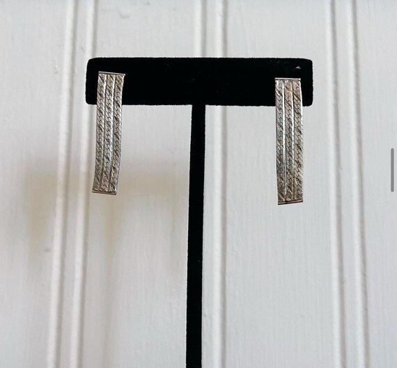 Flat Herringbone Chain Studs - image 1