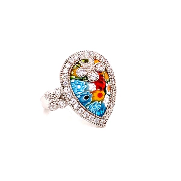 Anillo de circonita cúbica en forma de pera de cristal de Murano Millefiori de estilo Renacimiento antiguo.