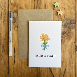 Dankzij een Bunch A6 Blank Card | Geïllustreerde wenskaart met envelop | Bloemen, Pun, Dank u