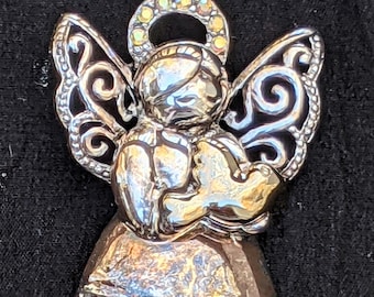 アンティーク  天使の彫刻 ブローチ アンティーク 天使の彫刻 ブローチ アンティーク 天使の彫刻 ブローチ