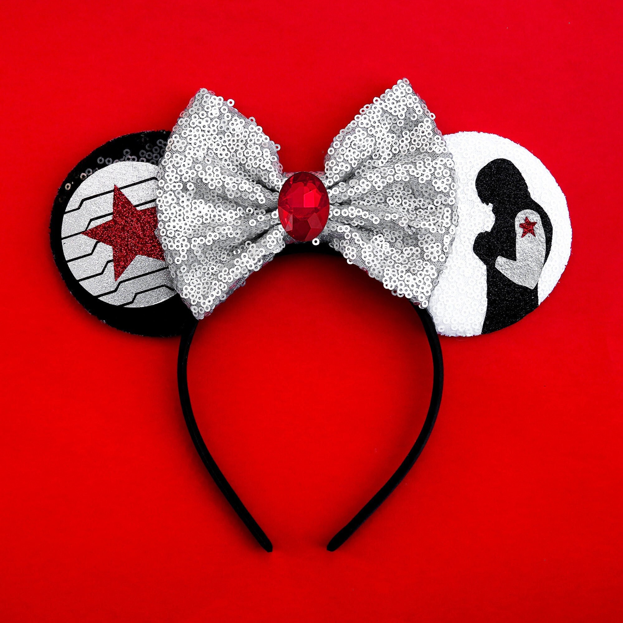 Personalized Mouse Ears Kids Mouse Ears Vinyl Mouse Ears Custom Mouse Ears Kissing Mickey and Minnie Inspired Mouse Ears