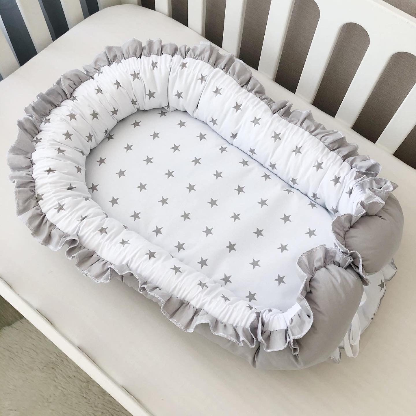 Baby Nest/Nid de Bébé/ Matelas Amovible/ Réducteur Lit Nid Bébé Babybest Imprimé Étoile