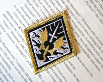 Fourth Wing Rider Patch 7cm  - Offically Licensed Fantasy Dragon Gold Romance Bookish Reader Embroidered Patch