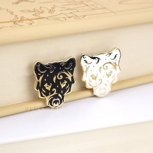 Wolf Pin - Bookish Gold Enamel Lapel Pins Fantasy Book