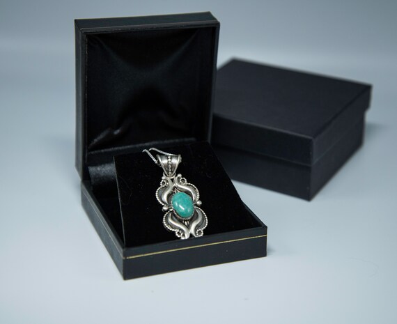 Lester James Kingman Turquoise Pendant - image 10