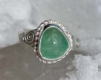 Colombian Emerald in Silver Ring 8.25