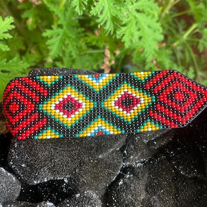 Handgemachtes kolumbianisches Perlenarmband