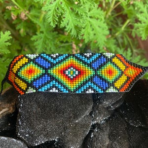Handgemachtes kolumbianisches Perlenarmband