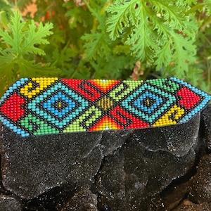 Handgemachtes kolumbianisches Perlenarmband