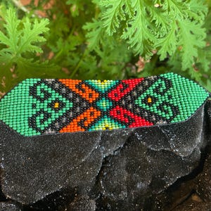 Handgemachtes kolumbianisches Perlenarmband