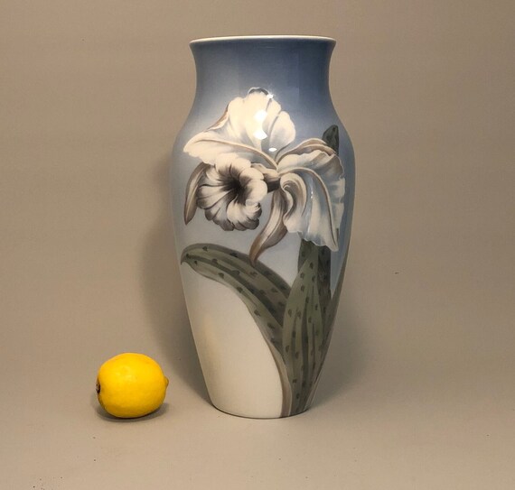 ロイヤルコペンハーゲン ブルーミングカクタス ラージ花瓶 - 2640