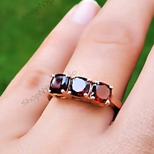 Red Garnet Ring, Red Garnet Solid Gold Engagement Ring, 3 Stone Garnet Ring, 3 Stone Ring, Garnet Wedding Ring, Red Garnet Ring for Women