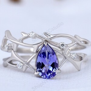 AAA Tanzanite Ring, 14K White Gold Tanzanite Ring, Moissanite Rings, Gift for her, Natural Tanzanite Rings, Engagement Ring. Gold Ring
