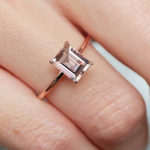 Emerald cut Morganite Ring / Morganite Gold Ring / Morganite Ring / Morganite  Engagement Ring / June Birthstone / Morganite Solitaire Ring