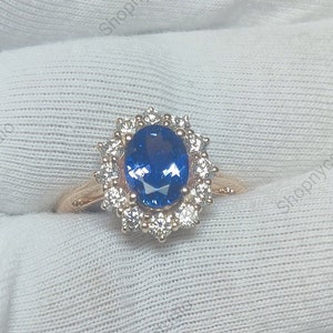 Anillo de tanzanita ovalada con halo en oro macizo de 14 k, anillo de tanzanita natural, anillo de oro, anillo ovalado solitario, anillo de tanzanita delicado, anillo de boda de tanzanita