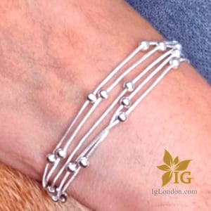 Pulseras de plata de ley con cadena de serpiente de cinco capas para mujer. Tarjeta de felicitación personalizada. Regalos de cumpleaños hechos a mano. Listos para regalar. ;)