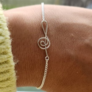 Treble clef, musical bracelet, music gifts for women,  with personalised greeting card. Handmade gifts. Ready to be gifted. ;)