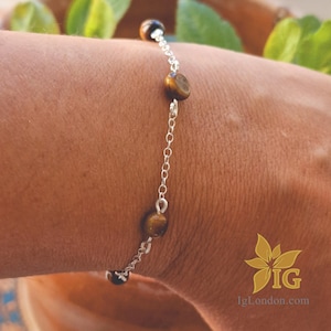 Pulseira Olho de Tigre Genuína feita à mão em prata. Pulseira de prata para mulheres Apresentada em uma caixa de presente com um cartão de felicitações personalizado.