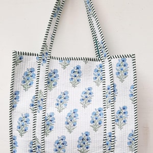 Indische gesteppte Einkaufstasche mit Blumendruck Handgemachte umkehrbare mehrfarbige Tragetaschen, Vintage Blaue gesteppte Einkaufstasche, Schulter-Einkaufstasche für Sie