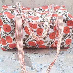 Large Cotton Quilted Duffle Bags Block Print Fabric Weekender Bags For Women&#39;s Holiday Travel Gifts Handmade Colorful Travel Overnight Bag