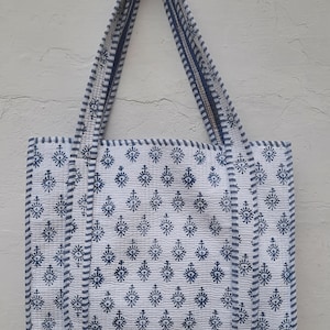 Indische gesteppte große Einkaufstasche, Lebensmittelgeschäft-Einkaufstasche, Vintage-Einkaufstasche Einkaufstasche mit Blumenmuster, ethnische handgefertigte Baumwolltasche für Sie