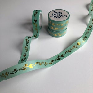 Goudfolie Washi tape • Bloemmotief in goudfolie op mintgroene achtergrond • 15 mm x 10 m • bujostickers.com 022