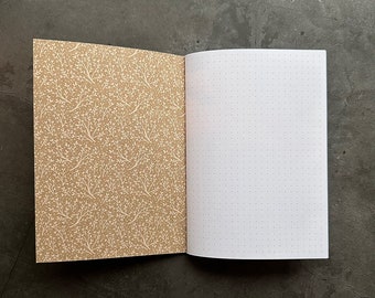 Traveler's Notebook – B6 size – Dotted 5 mm grid booklet – Dot grid – Bullet journal