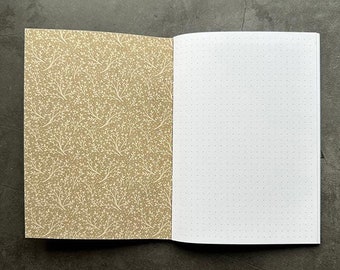 Traveler's Notebook refill • B6 size • Dotted 5 mm grid booklet • Seconds – lower price! • Bullet journaling, planner insert,