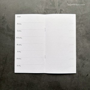 Traveler&#39;s Notebook • Week + Notes • Regular/standar size • Horizontal week + dot grid note page • 6 months/27 weeks undated planner
