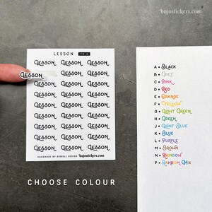 レッスンステッカー • 学校、勉強、教師、大学、学生。ビンテージスタイルの見出し 14 色。バレットジャーナル、計画、カレンダー。70