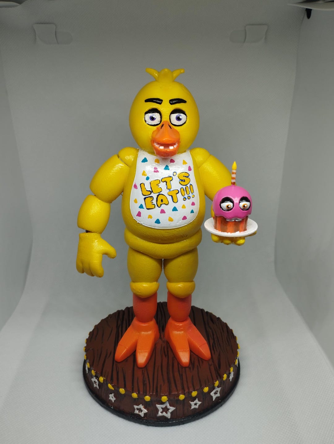 Chica FNAF W Stand - Etsy