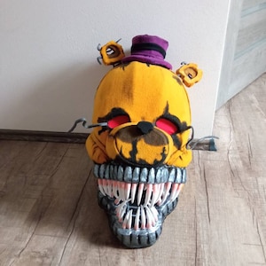 nightmare fredbear - Nerd - Pin