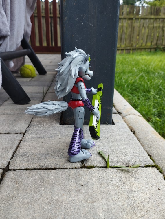 Big Roxanne Wolf Model - Etsy