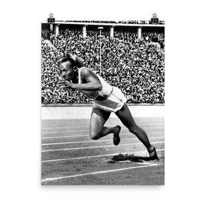 Jessie Owen Berlin 1936 Black And White Photo Museum-quality Print