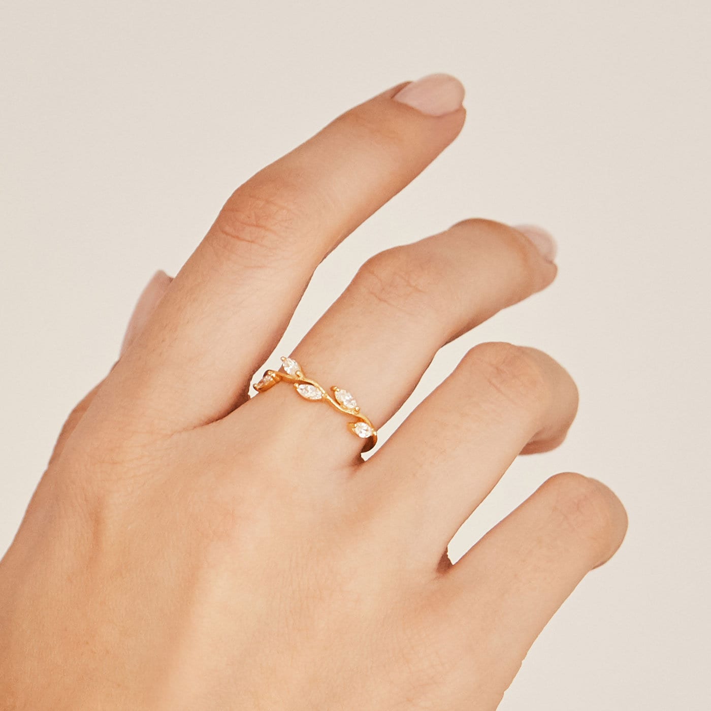 指輪・リング Silver/10K/14K/18K Gold Dangle Leaf Charm on Silver Ring Matte Silver/10K/14K/18K Gold Dangle & Drop Leaf Charm on