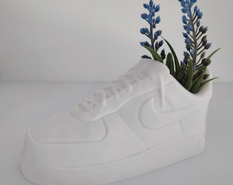 Nike Air Force 1 sneakers flower pot - Original gift - Succulent - Fun flower pot - Original decoration - Air plant - Pretty planter