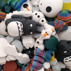Überraschungs-Schlüsselanhängerbox – Kawaii und entzückende Schlüsselanhänger | Überraschungsgeschenktüte für Jugendliche und Sammler | Anime, Retro-Themen