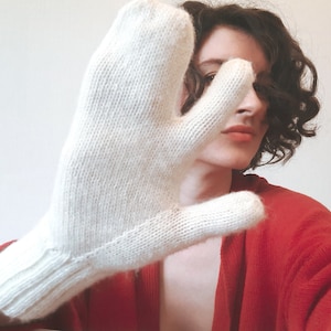 Hand arm warmer knitting machine pattern for brother and silver reed, Tabi mittens, pattern toyota minerva, knit white fingerless mm6 gloves
