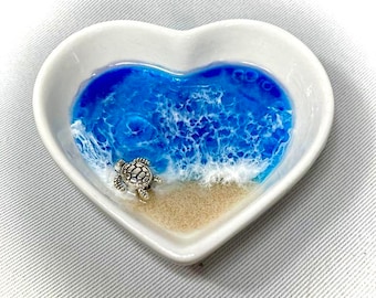 Heart ring dish with turtle charm, handmade, seaside decor, jewellery storage, wedding gift, mothers day gift