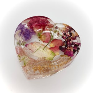 Flower preservation, heart shaped ring dish, pressed flowers, wedding flower preservation, funeral flower preservation, wedding gift