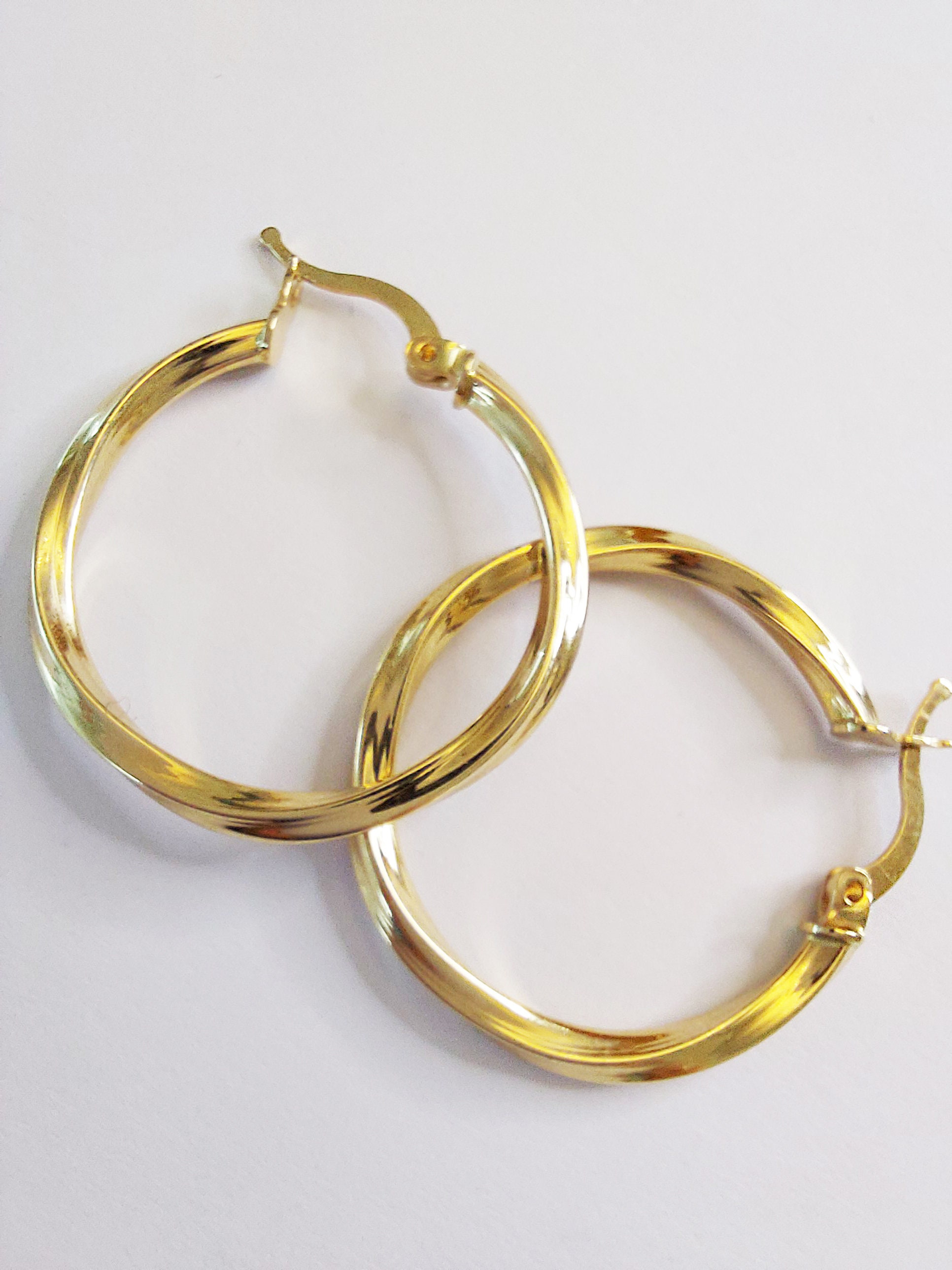 Verdrehte Gold Creolen / große Gold Creolen / große dünne | Etsy