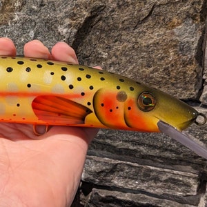 14&quot; (355mm) Wooden Colorado River Cutthroat Trout Jerkbait Fishing Lure for Musky and Pike (Price includes Tariffs for US shoppers)