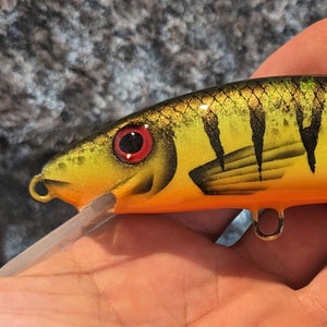 6-1/2&quot; Wooden Jerkbait Fishing Lure for Musky, Pike and Monster Walleye (Price includes Tariffs for US shoppers)