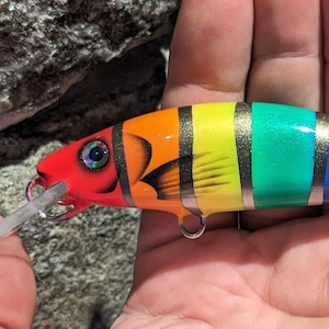 4-1/4&quot; (108mm) Wooden Jerkbait/Crankbait Fishing Lure for Pike, Bass and Walley (Price includes Tariffs for US shoppers)