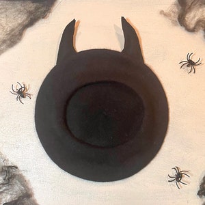 Devil baby black beret