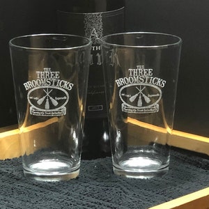 Three Broomsticks Pub Glasses | Wizard Shop | Wizard World Gifts | Pint Glasses | Tumbler Glasses | Cooler Glasses | Beer Glasses