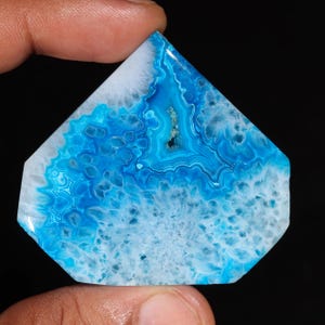 Blue Slice Agate Cabochon: Polished Gemstone for Jewelry Making (142.20 ct, 48x51x7mm)