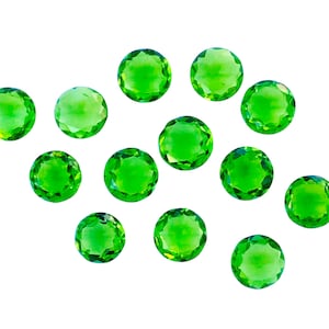 Set gefacetteerde peridoot hydrokwarts edelstenen: 13 ronde losse stenen (62 karaat)